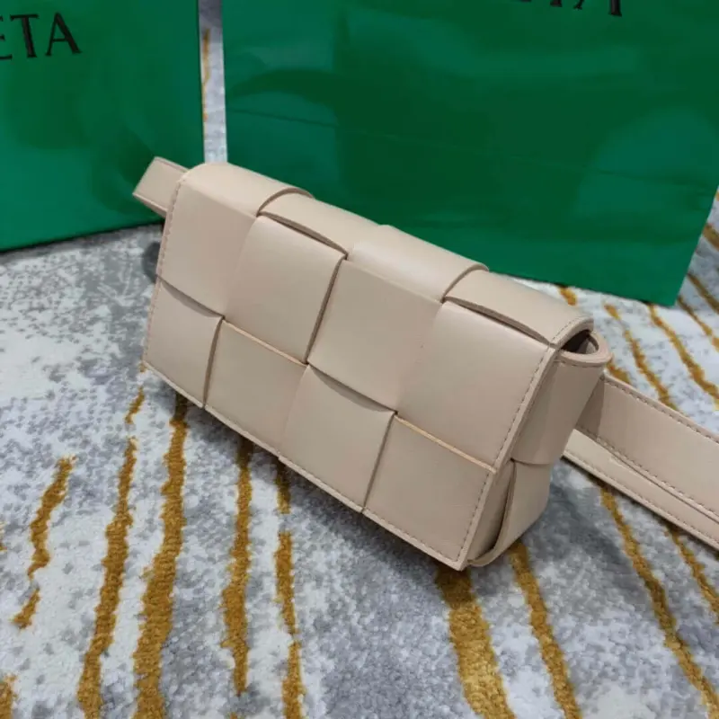Woven-Padded-Leather-Belt-Bag-Cassette-Style-639367-Beige-Woven-Padded-Leather-Belt-Bag-Cassette-Style-639367-Beige-4.webp