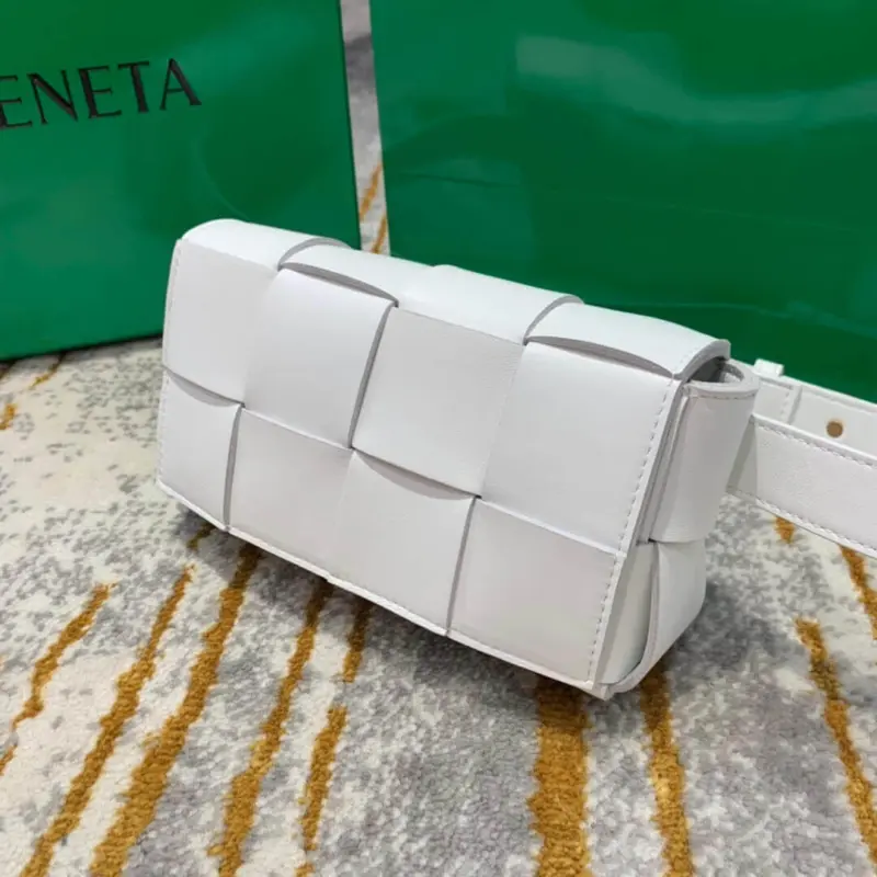 Woven-Padded-Leather-Belt-Bag-Cassette-Style-639367-White-Woven-Padded-Leather-Belt-Bag-Cassette-Style-639367-White-2.webp
