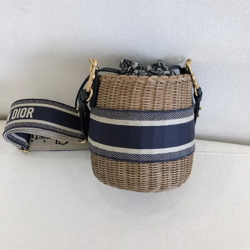 Woven-Wicker-Basket-Shoulder-Bag-with-Blue-Oblique-Strap-M7600-3.webp